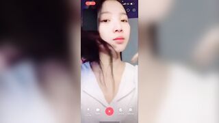 Gái xinh gọi video chat sex với người yêu