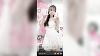 Bé trang tiktok betrang24 tìm clip e này show