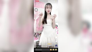 Bé trang tiktok betrang24 tìm clip e này show