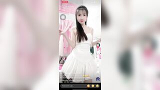 Bé trang tiktok betrang24 tìm clip e này show