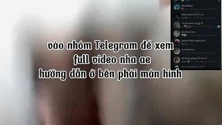 Bé lồn non thủ dâm cho ny xem