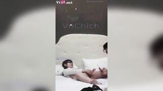 37.89Full video cô giáo Thảo kính cận dâm đãng trong tà áo dài thướt tha