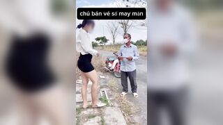 Chú bán vé số may mắn