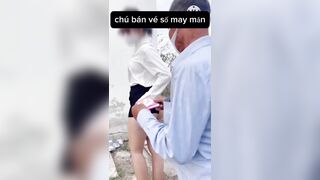 Chú bán vé số may mắn