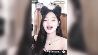 Gái xinh thua kèo đảo lưỡi tik tok