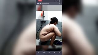 Em Trang vú bự mông khủng show trên stripchat trả kèo