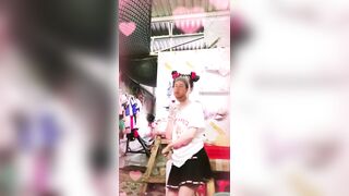 bé dung *** cute show vú đẹp thủ dâm cực cháy