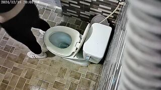 Quay lén Toilet gái Việt 3