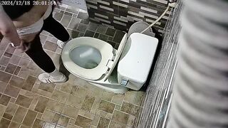 Quay lén Toilet gái Việt 3