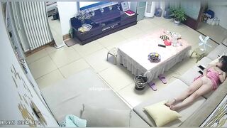 Hack camera các chị vợ nứng lồn ở nhà thủ dâm